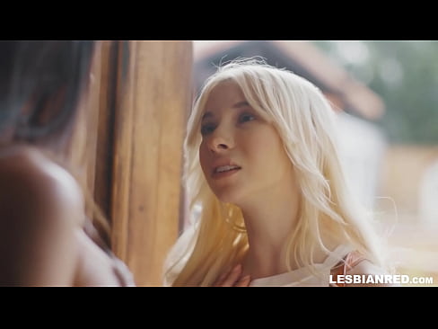 ❤️ Meisje komt een paar maanden later thuis en eindigt met het eten van haar stiefmoeders poesje ️ Super sex at us nl.xxxhdporn.ru ️❤
